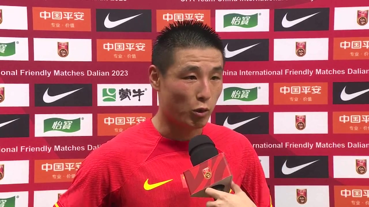 武磊：踢比赛得让对手发怵 国足需保持这种连胜势头