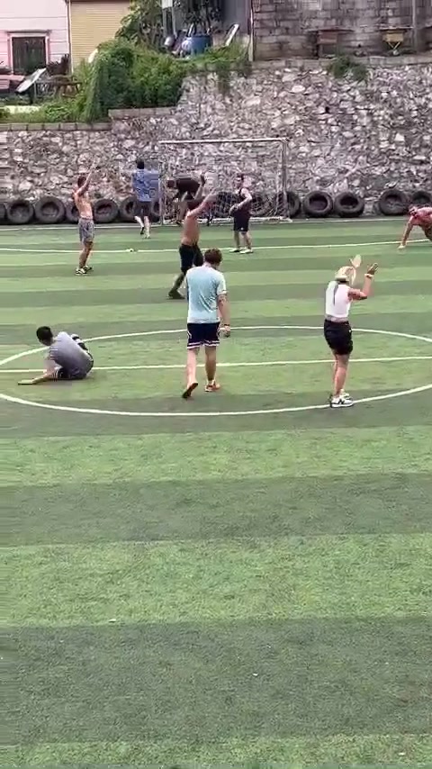 无心插柳！怎样的巧合才能进这样的球