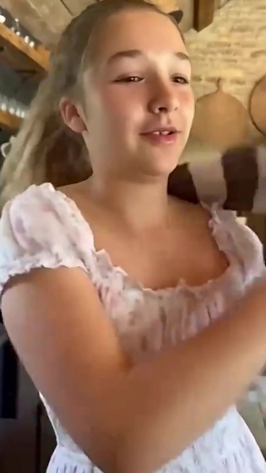 小贝家姑娘小七也长大了