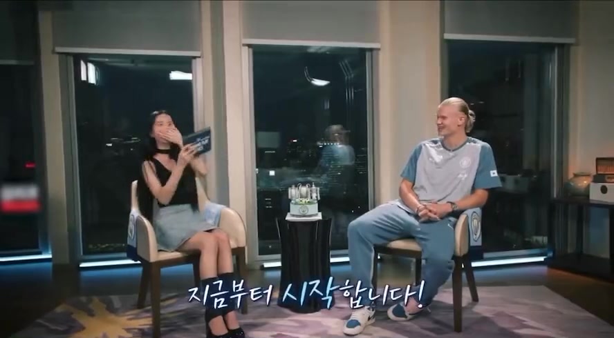 整得妹子害羞了！哈兰德对金智秀说好漂亮