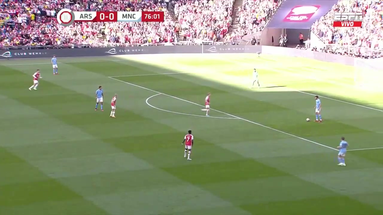 打破僵局！帕尔默兜射世界波，曼城1-0领先阿森纳