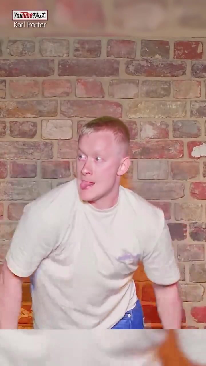 这就叫专业！英国演员模仿C罗进球庆祝