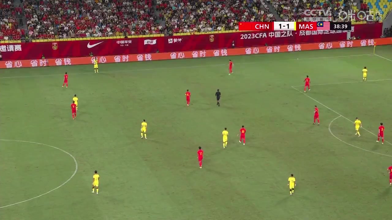 这是世界第136？马来西亚上半场射门6-5国足