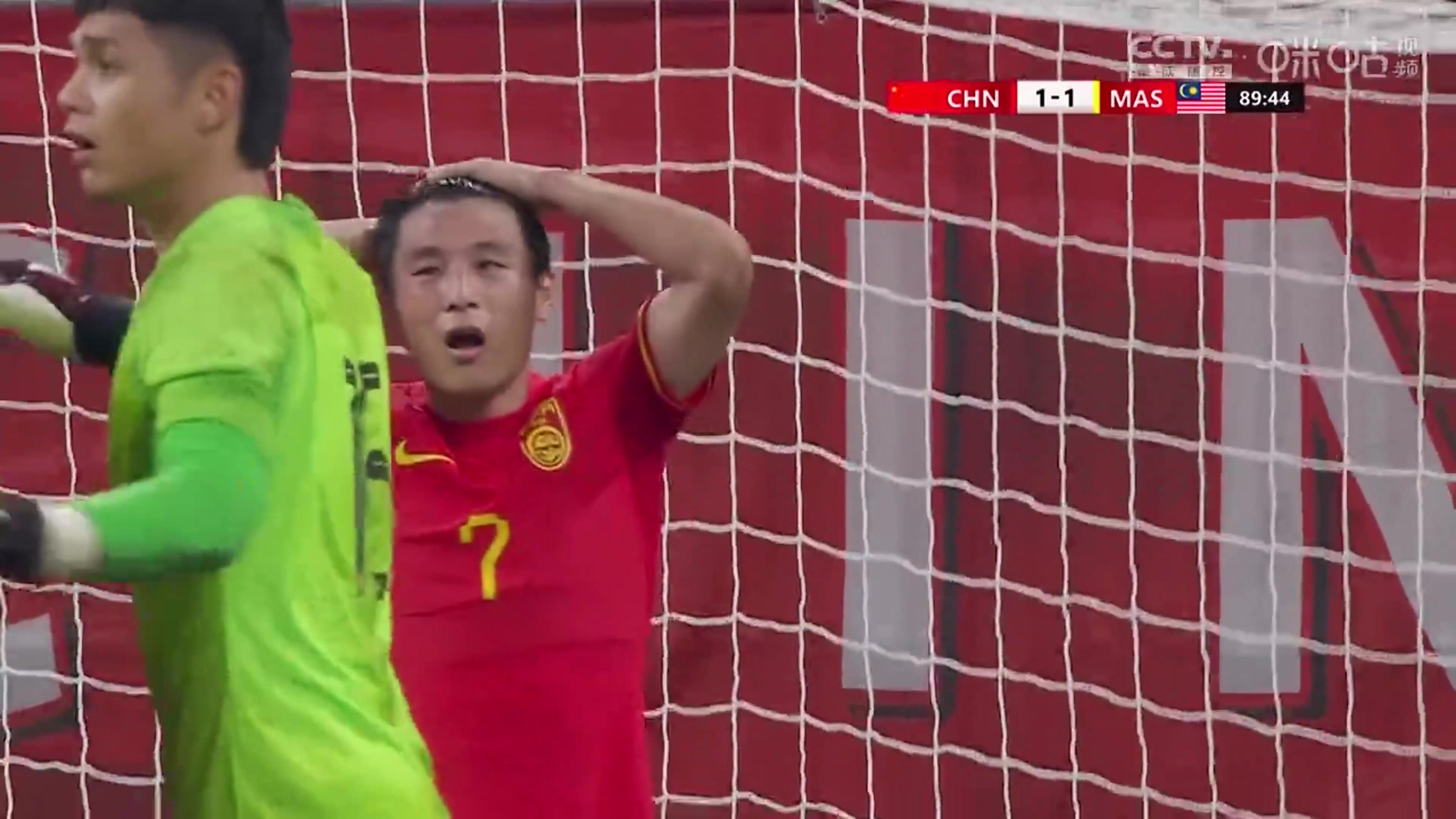 错失绝杀！谢鹏飞横传，武磊跟进头球偏出