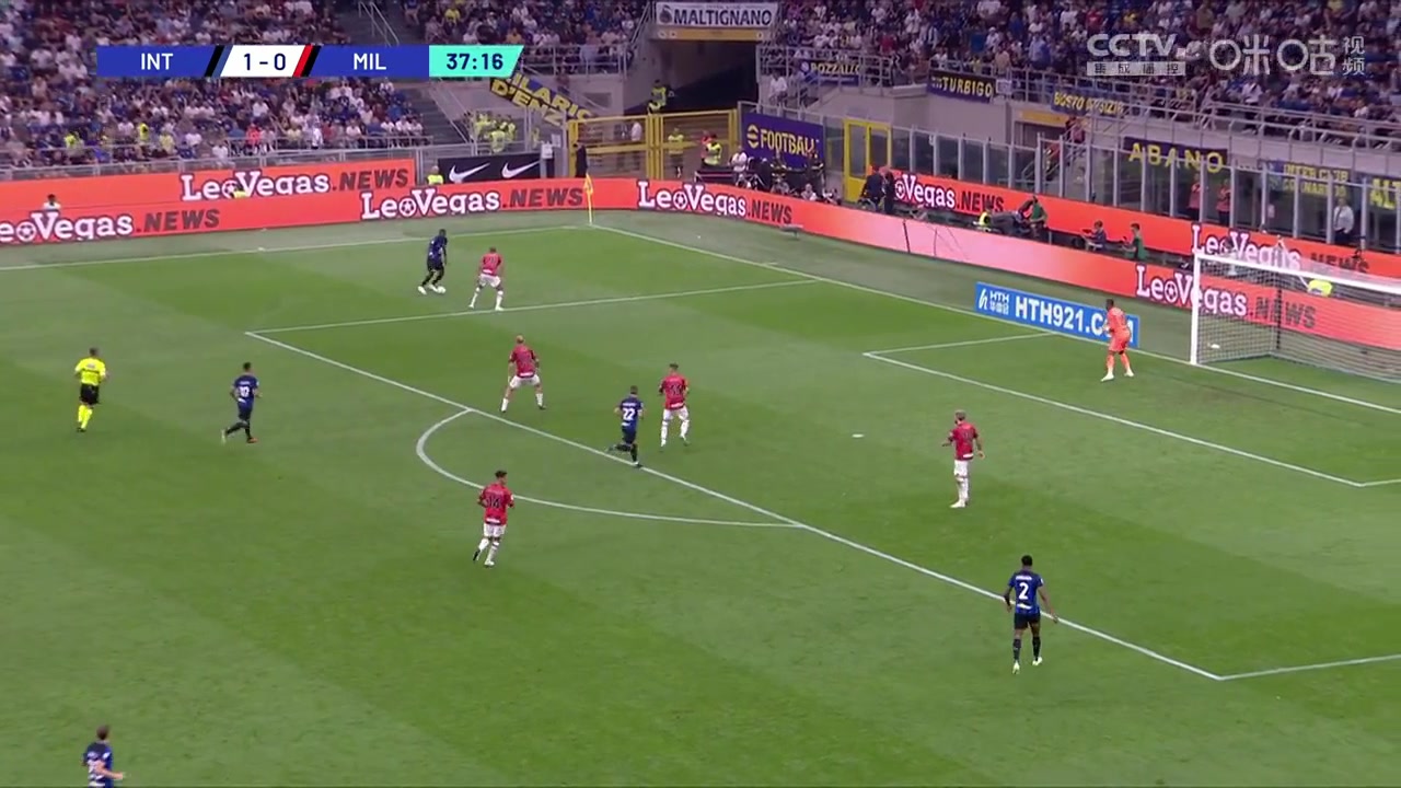 国米2-0领先米兰！小图拉姆内切轰无解世界波破门！