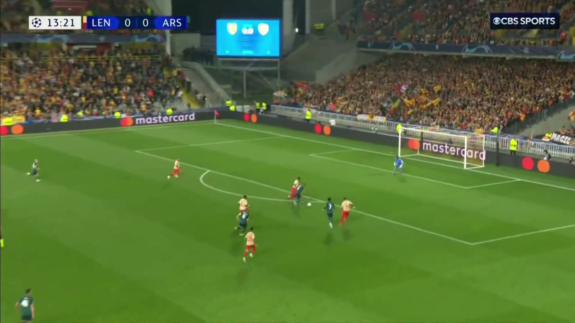 阿森纳1-0领先！萨卡前场断球助攻，热苏斯低射打进死角