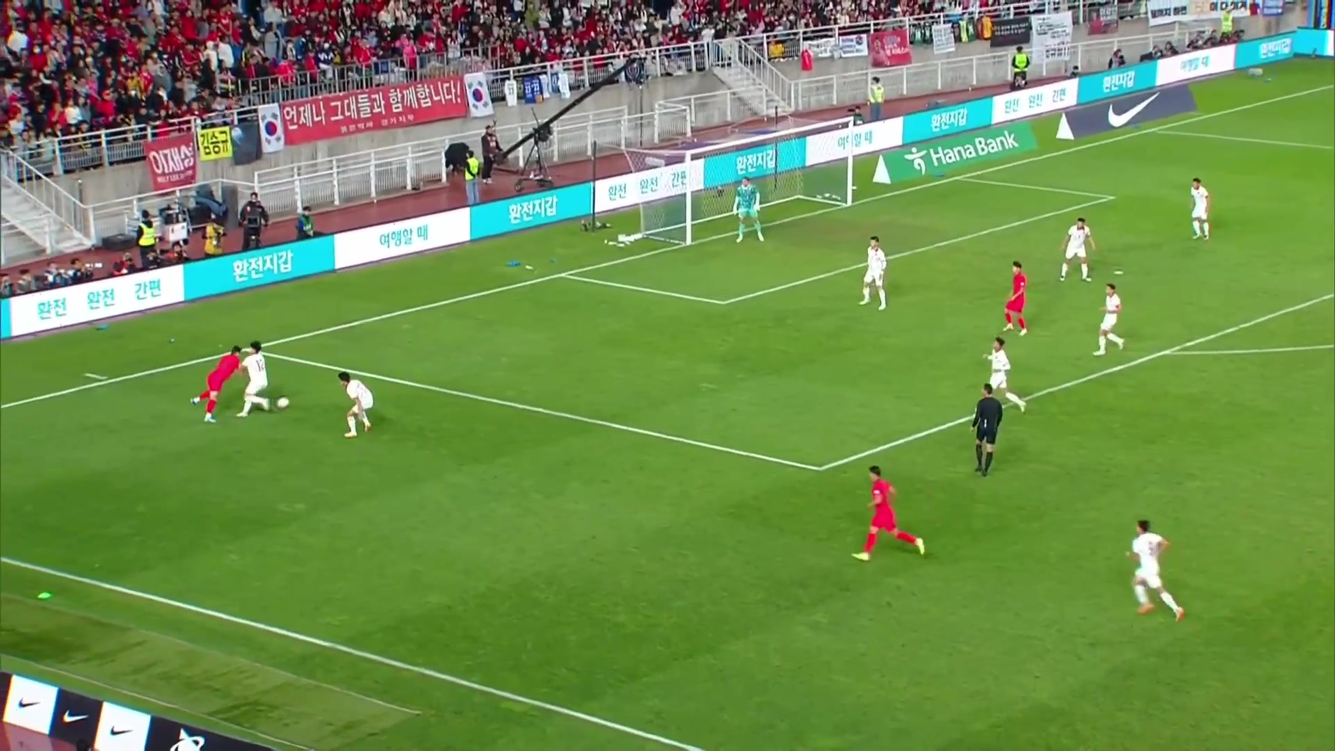 韩国5-0越南！李刚仁远射破门建功