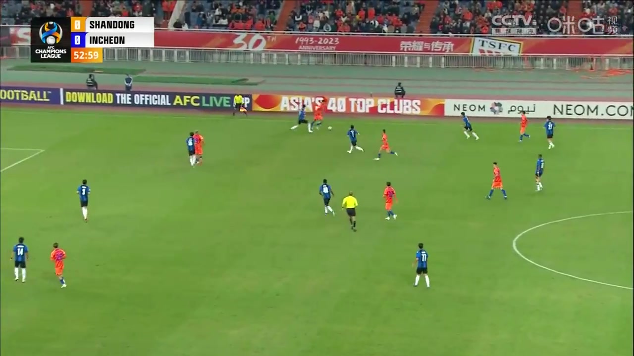 反攻见成效！李源一门前混战破门，泰山1-0领先仁川联