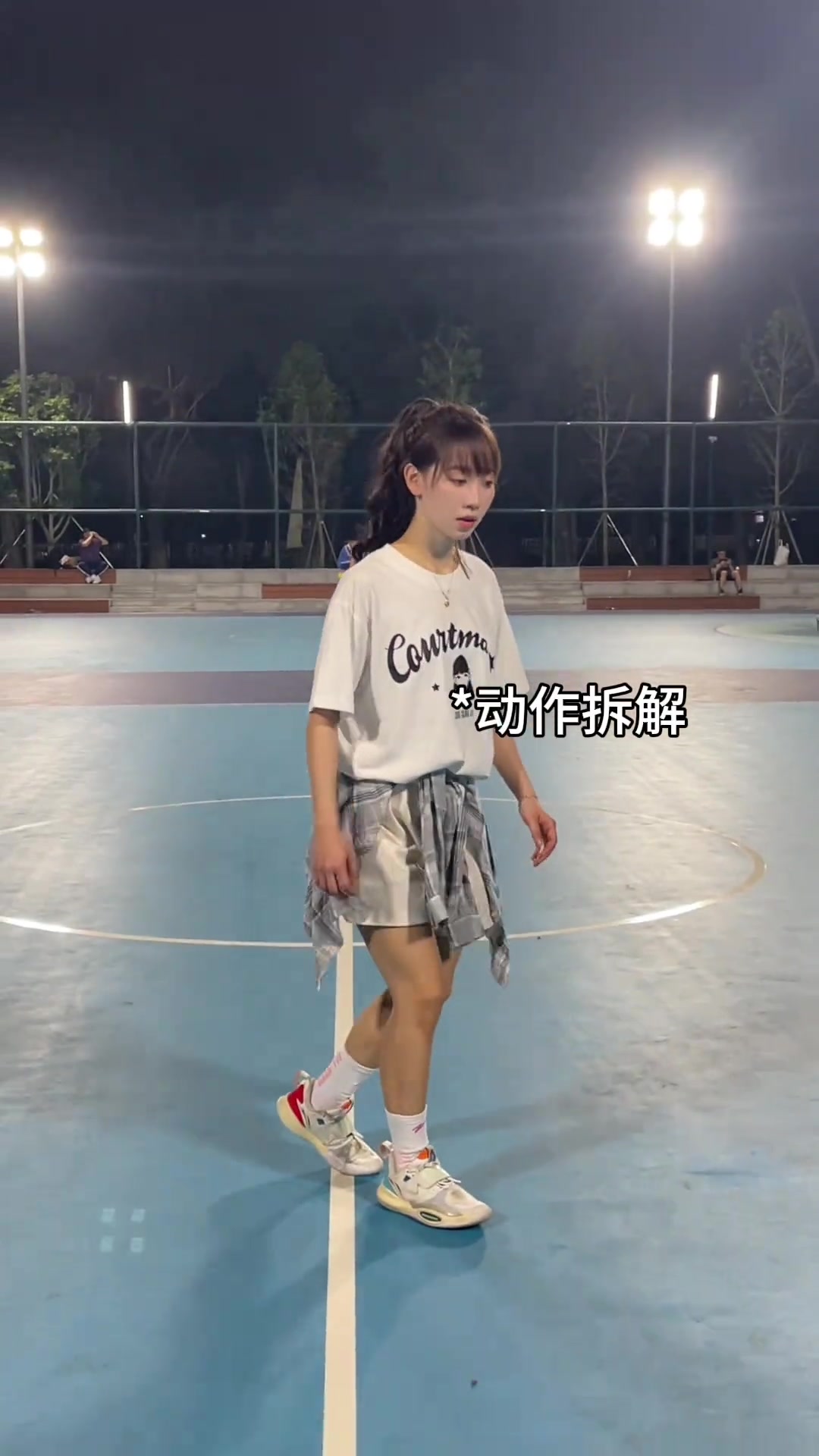 转的什么水平？篮球女网红茶丽挑战张元英转胯