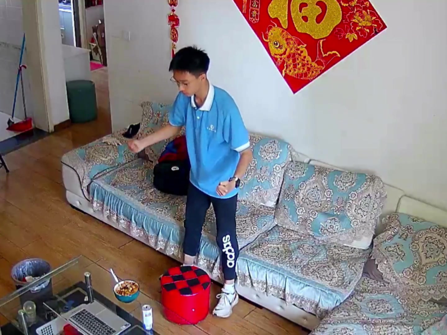詹黑嘲讽小詹密是布朗尼 王鹤棣怒怼：你在要蛋糕吃吗？