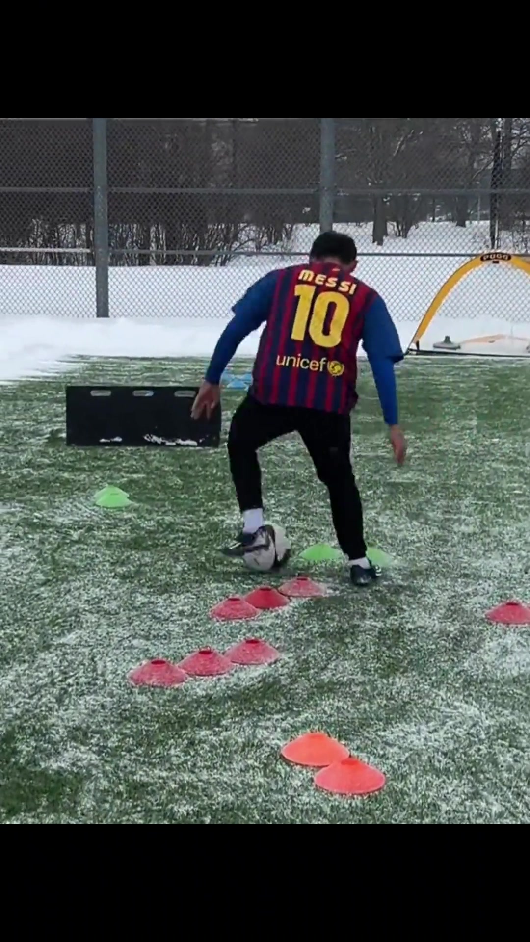 雪地梅西啊你